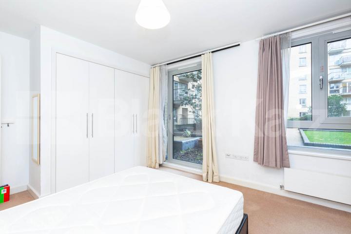 Exceptional spacious 2 bed 2 bath within a private luxury development  Buckler Court, Eden Grove, Holloway